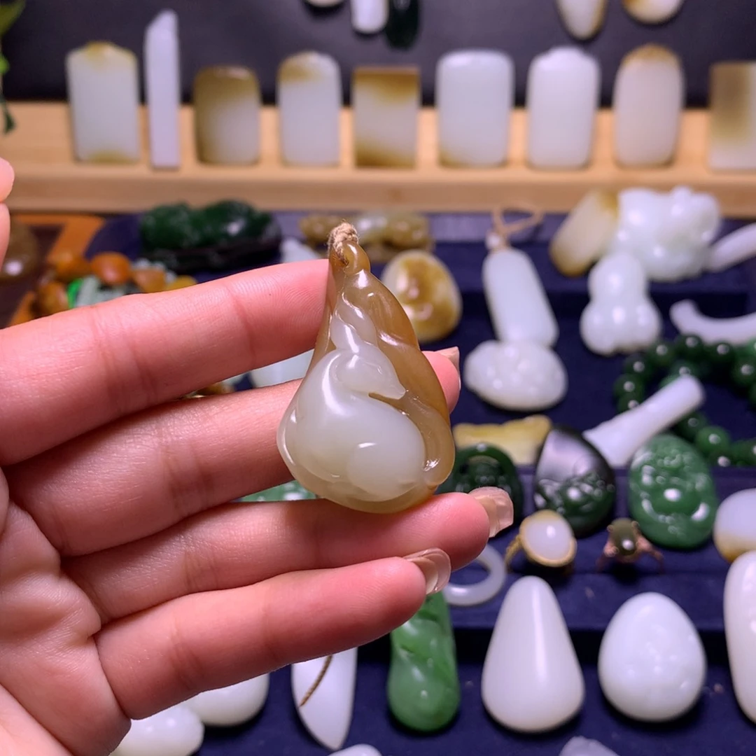 和田玉挂件未镶嵌