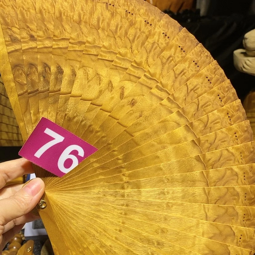 【闪购商品】金丝楠越***。金丝楠木扇子
