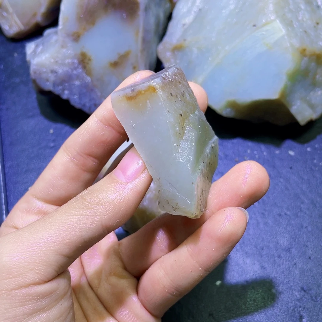 和田玉未镶嵌珠宝半成品