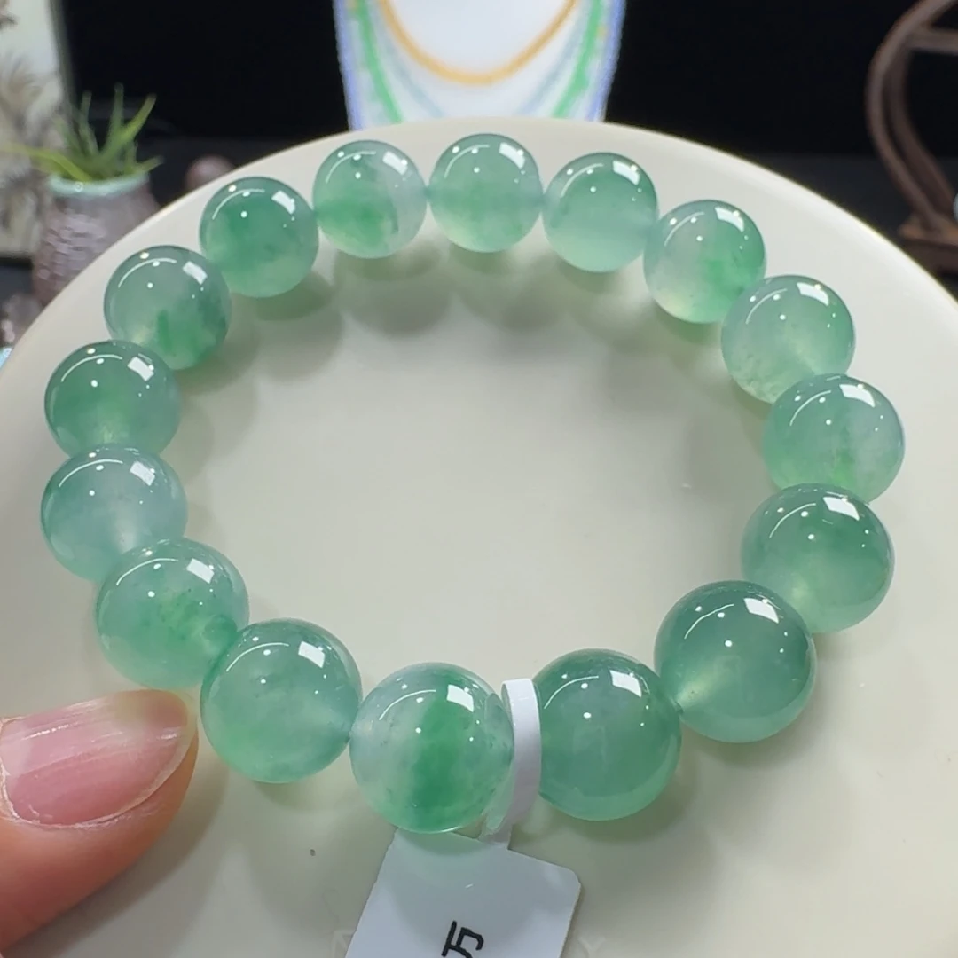 翡翠未镶嵌手链力力力力推！货头高冰木纳飘绿花单圈12.5mm