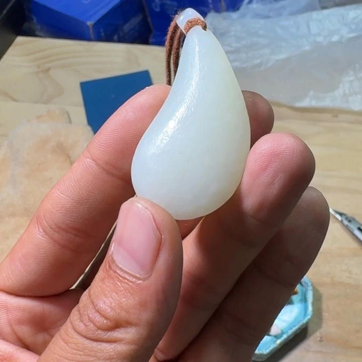 未镶嵌和田玉（糖玉）挂件