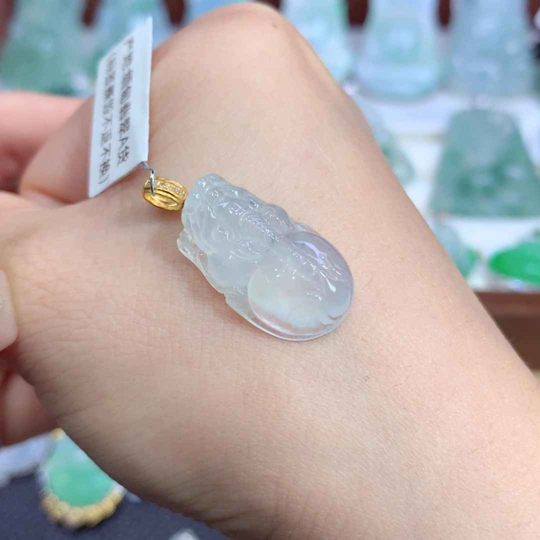 吊坠(不含链)18K金镶嵌翡翠天然缅甸A货翡翠揭阳工貔貅