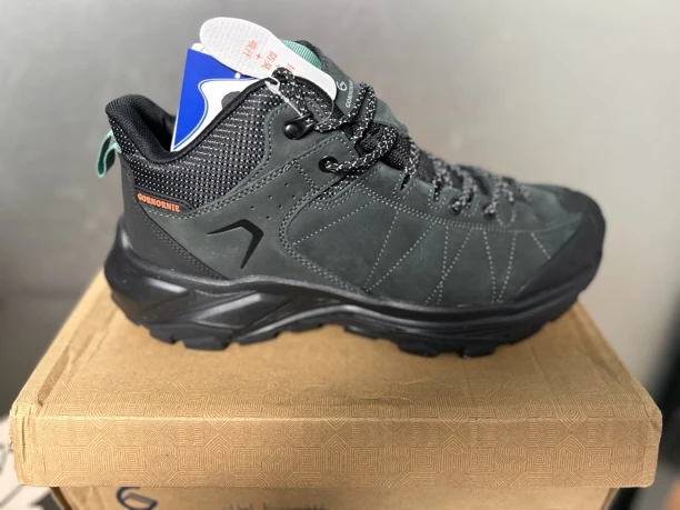 高端户外徒步休闲运动鞋男防滑耐磨底磨砂皮中低帮透气百搭纯皮鞋