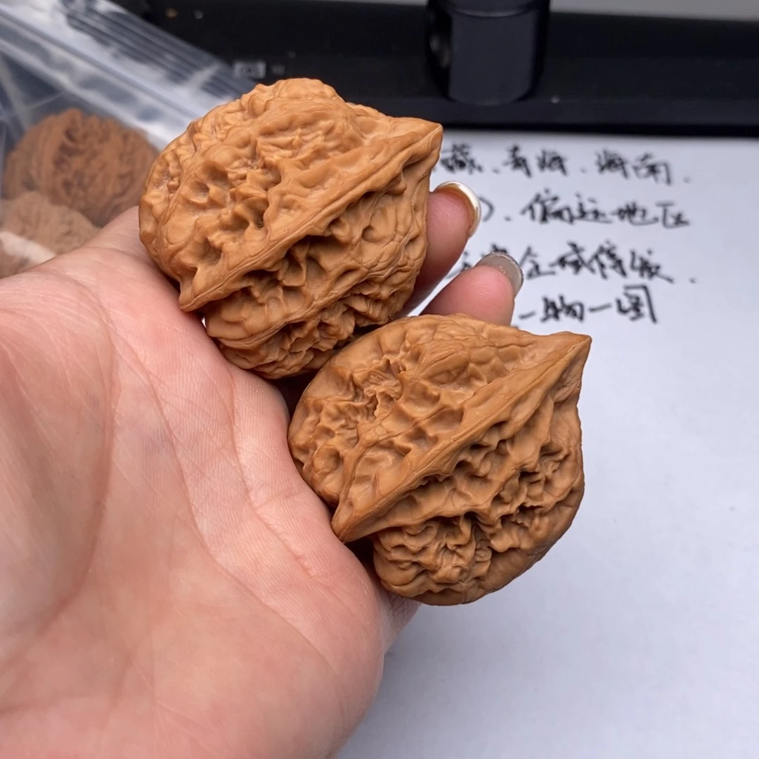 文玩核桃吊坠至尊宝