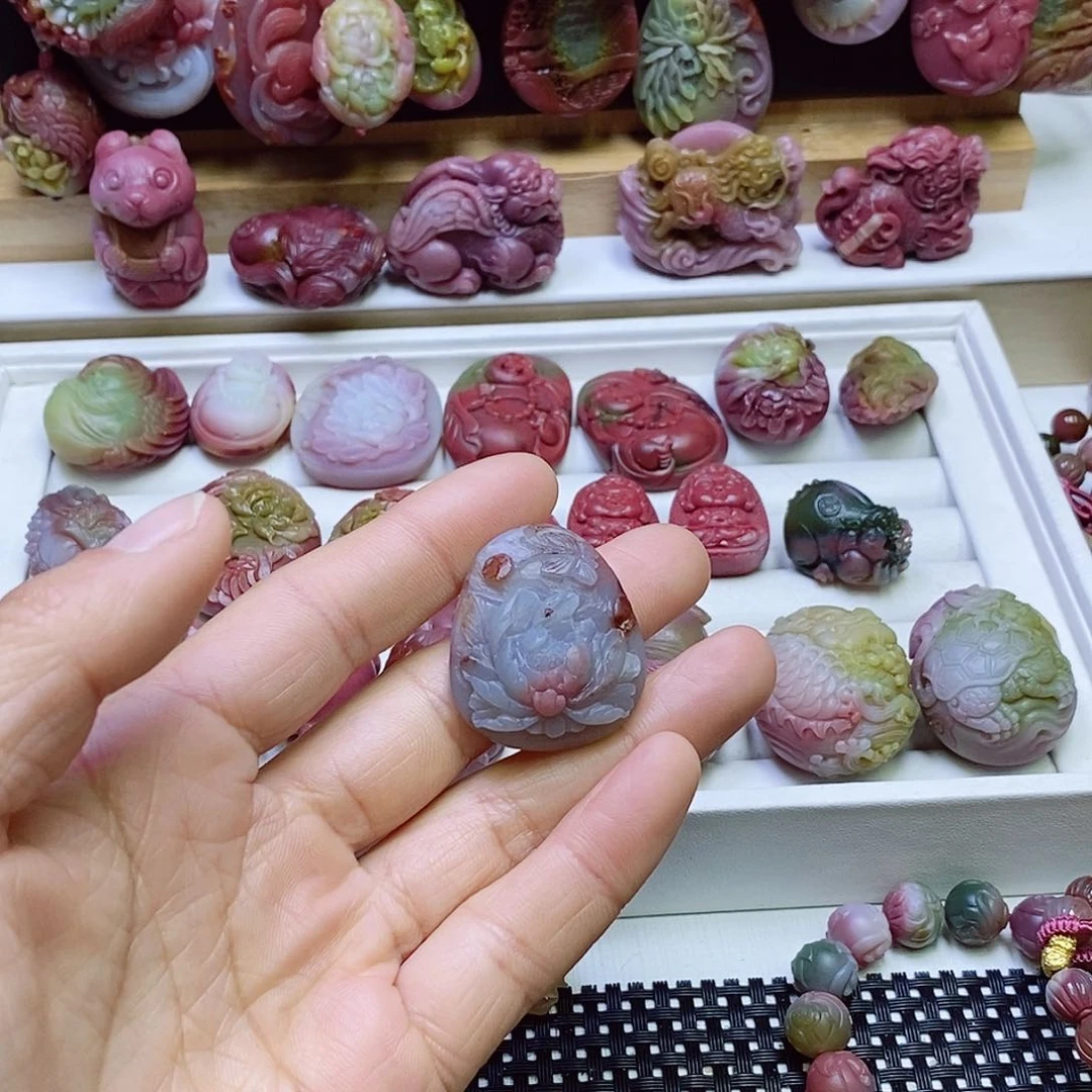 玛瑙/玉髓盐源玛瑙吊坠未镶嵌