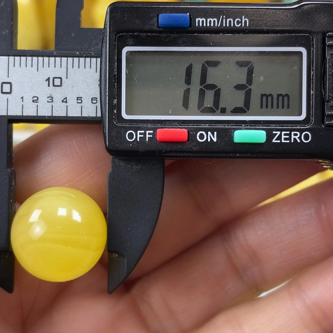 红***鲤蜜蜡未镶嵌裸石16