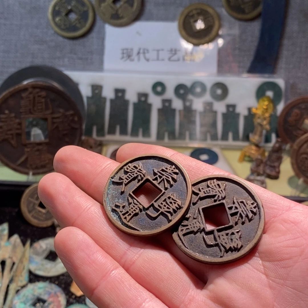 張***志铜现代仿制工艺品