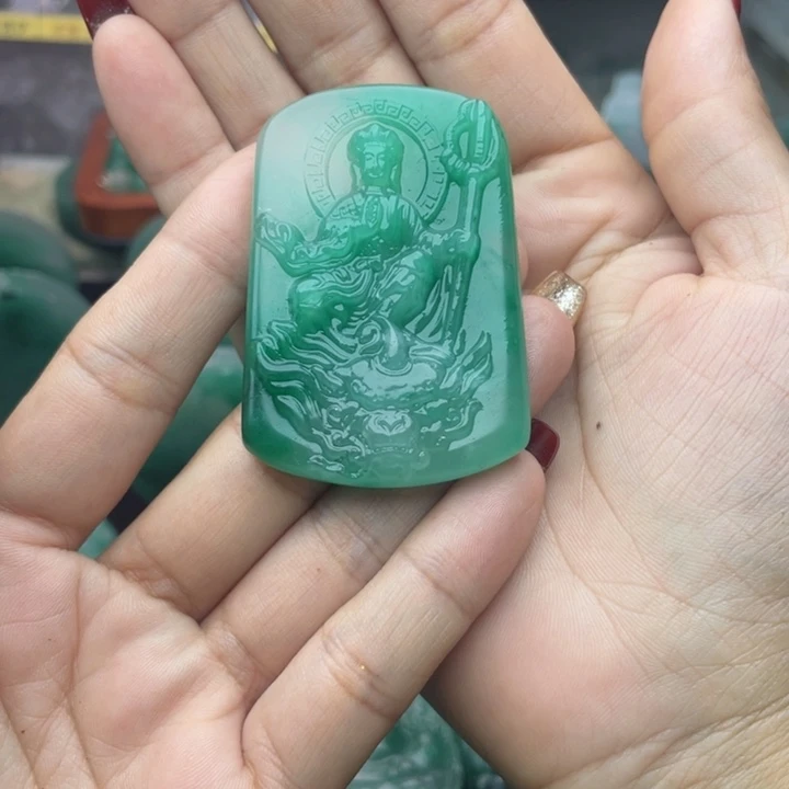 定制石英质玉未镶嵌颂*