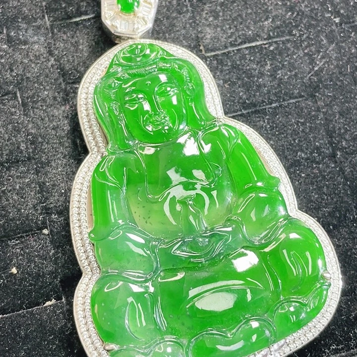 翡翠未镶嵌颈饰63