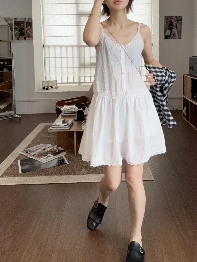 2025甜美百搭白月光棉感拼蕾丝花边宽松无袖可调节吊带连衣裙L24