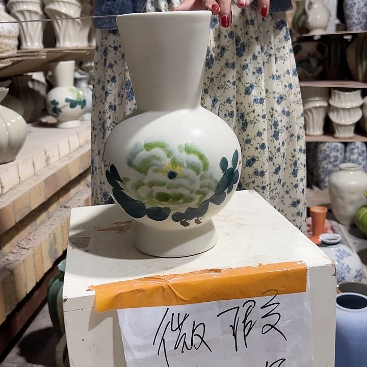 景德镇陶瓷花瓶微瑕介意勿拍