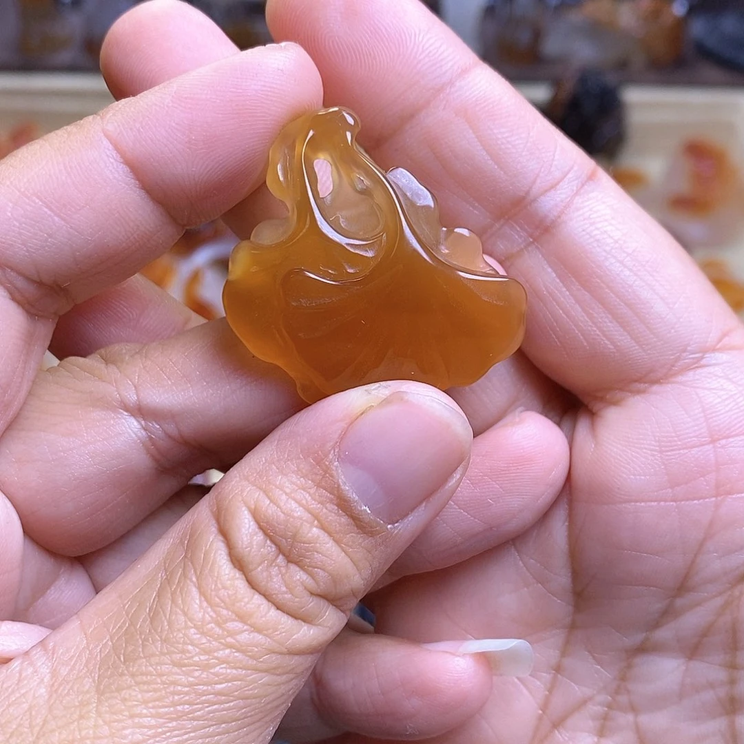 用***3玛瑙/玉髓未镶嵌颈饰