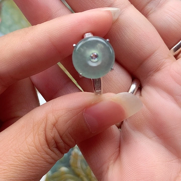 翡翠银S925镶嵌颈饰翡翠