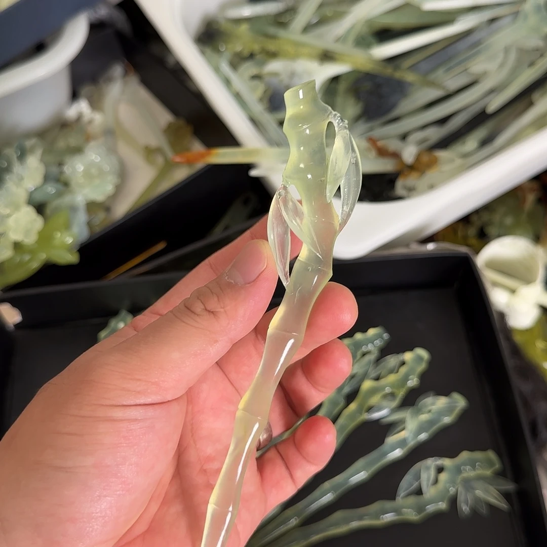 蛇纹石玉未镶嵌发饰