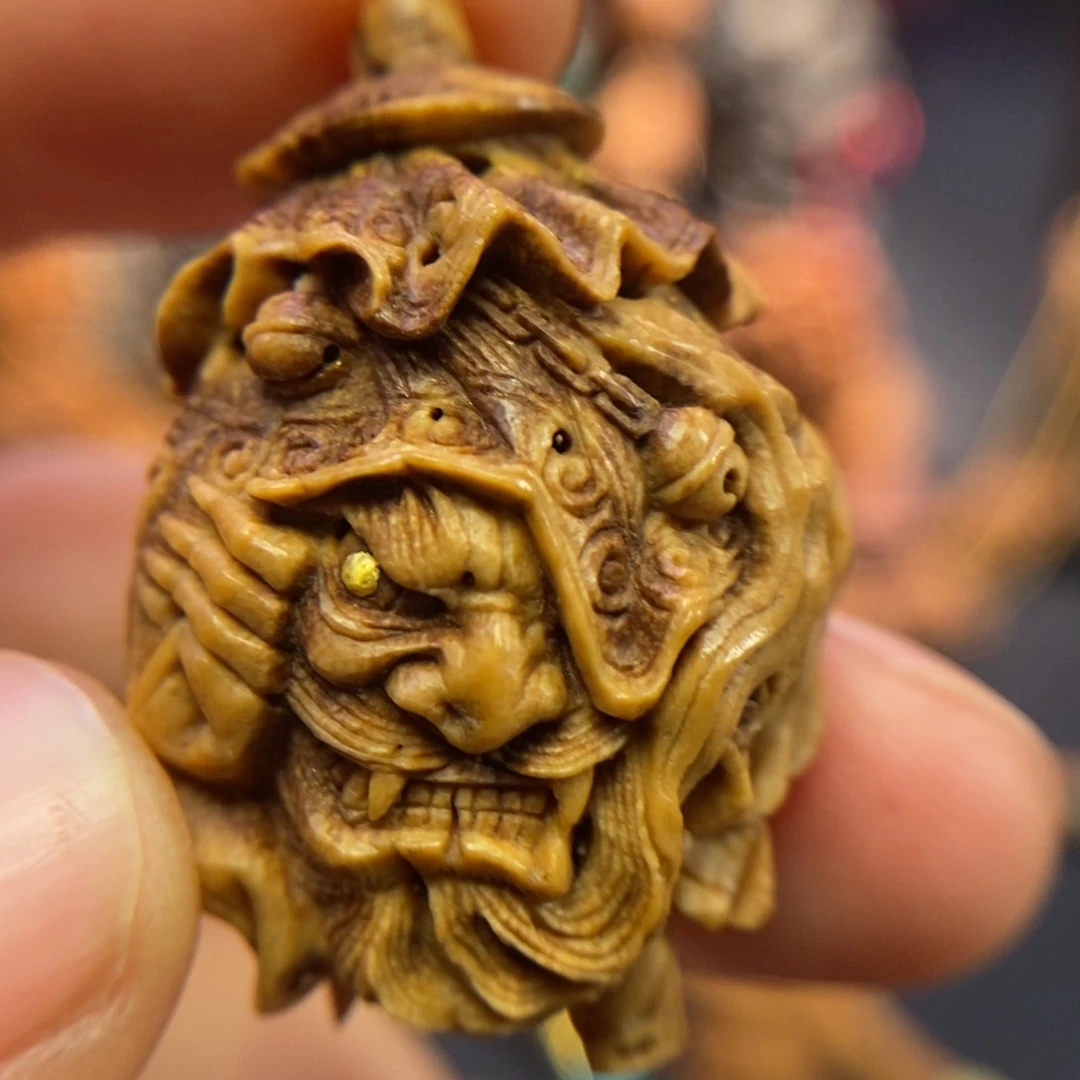 潍坊核雕桃核雕刻钟馗纳吉祥