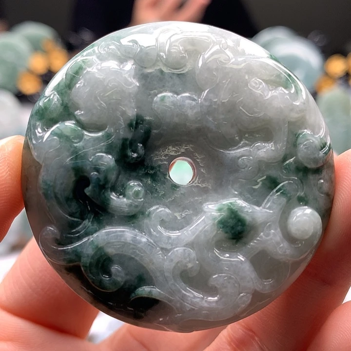 翡翠未镶嵌颈饰龙凤呈祥两面工艺福利卡厚13+