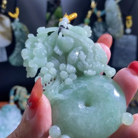 【闪购商品】颈饰未镶嵌翡翠貔貅