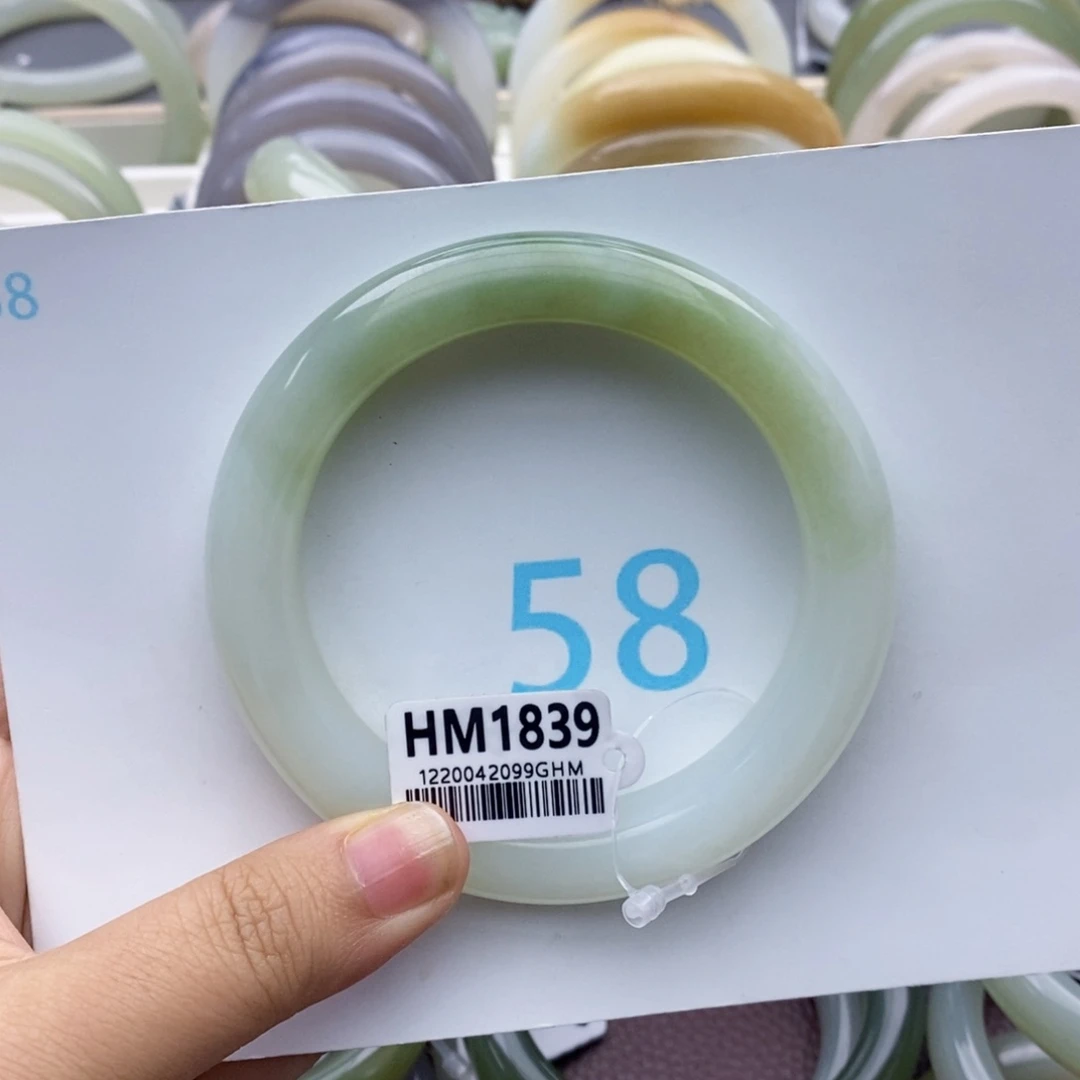 和田玉手镯未镶嵌用****4