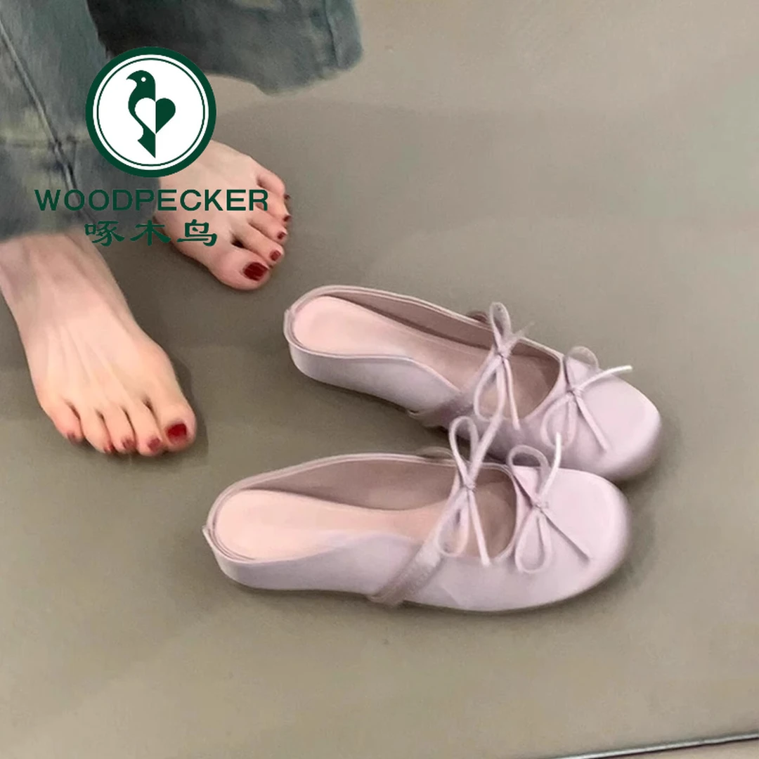 啄木鸟内增高平底舒适包头凉鞋女蝴蝶结一字带绸缎面圆头半拖鞋女