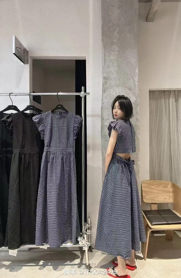 【清不退换】2025夏季法式连袖格纹圆领修身显瘦中长收腰减龄连衣裙