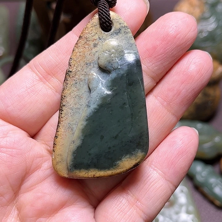 岫岩河磨玉（透闪石质玉）手绳未镶嵌风*吹