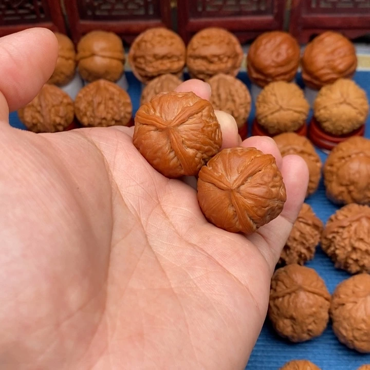 文玩核桃把件三棱