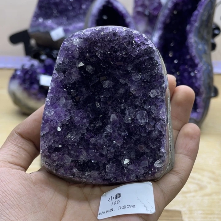 未镶嵌大型摆件(非配饰)紫晶