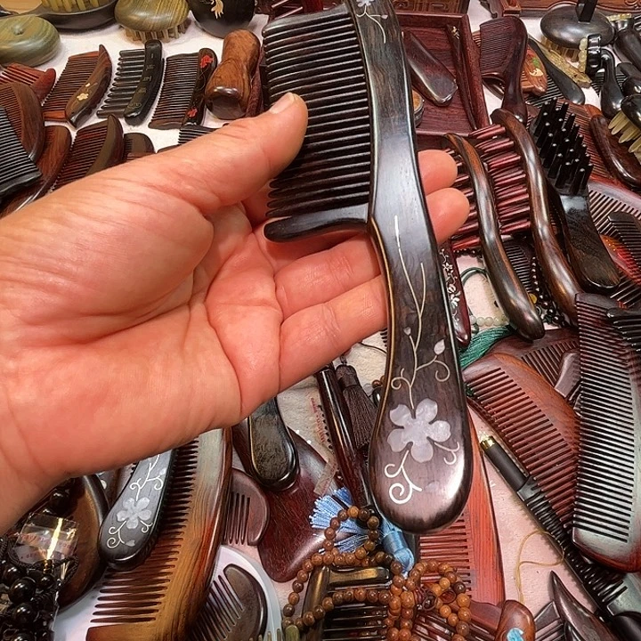 红酸枝木类乌木插齿梳子