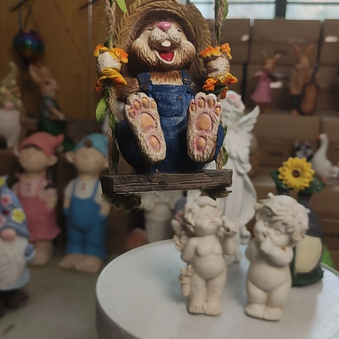 树脂秋千兔子摆件