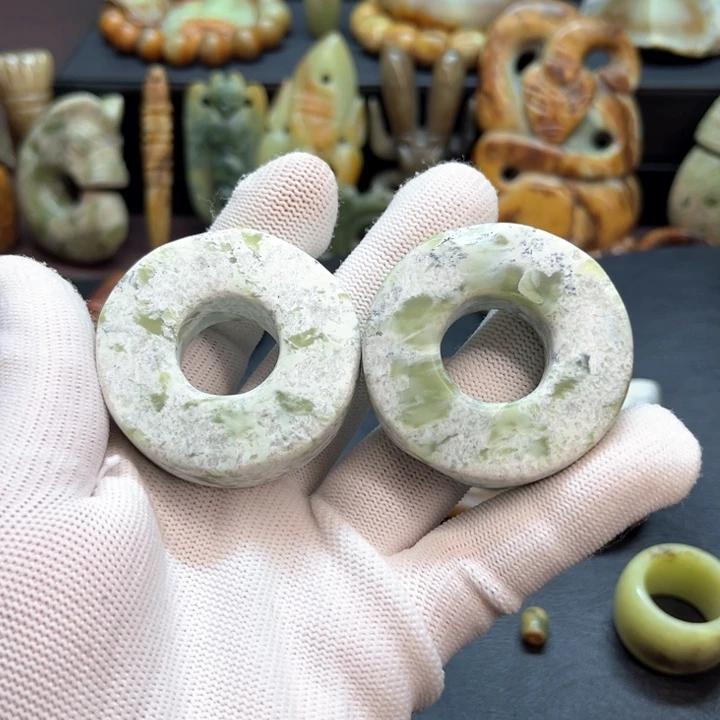 未镶嵌和田玉车挂瑞****8