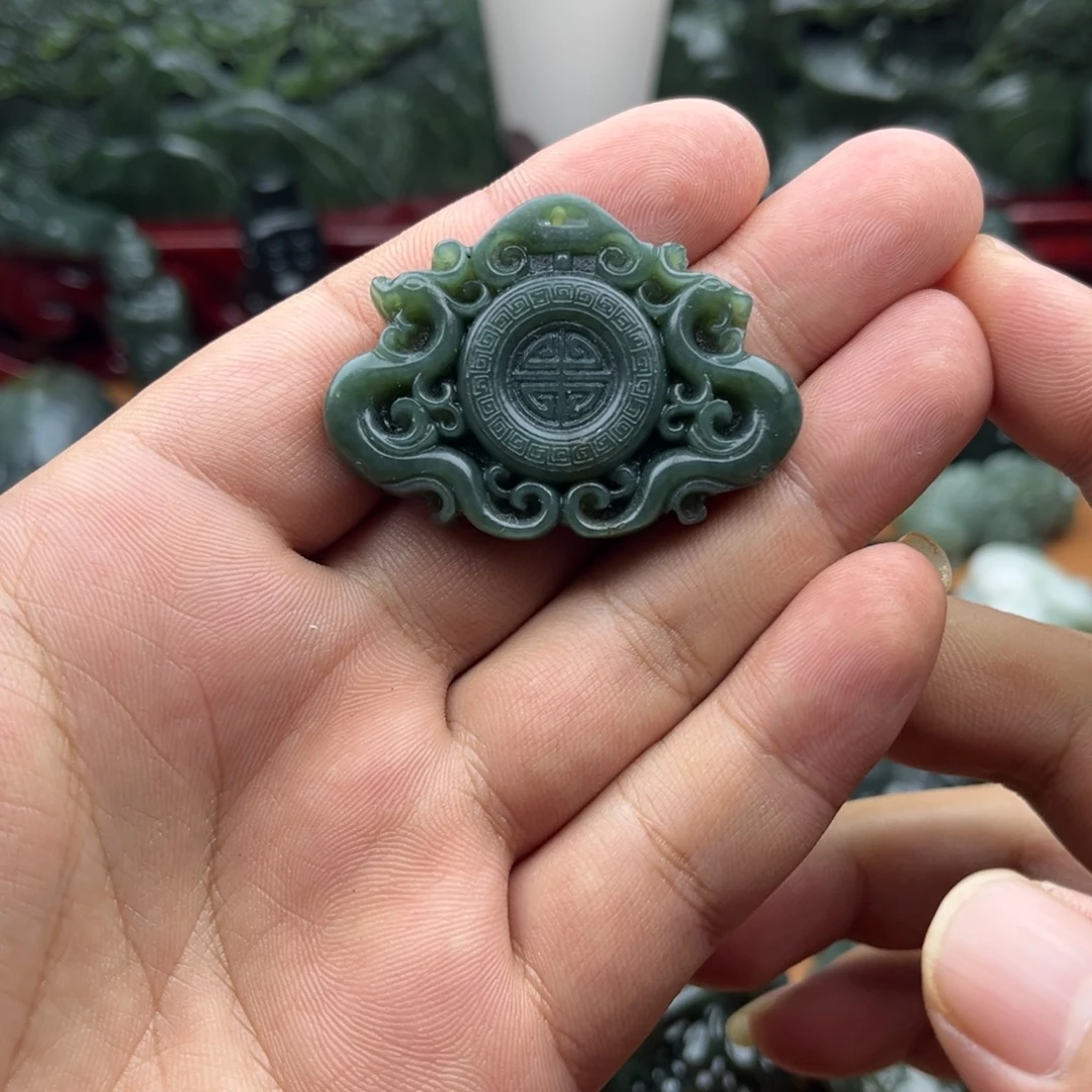 和田玉未镶嵌挂件