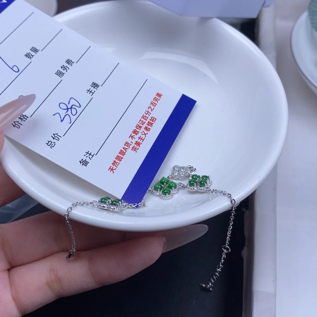 翡翠银S925镶嵌颈饰翡翠