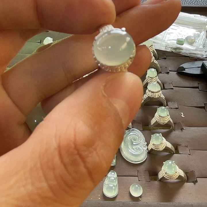 定制翡翠未镶嵌蛋面