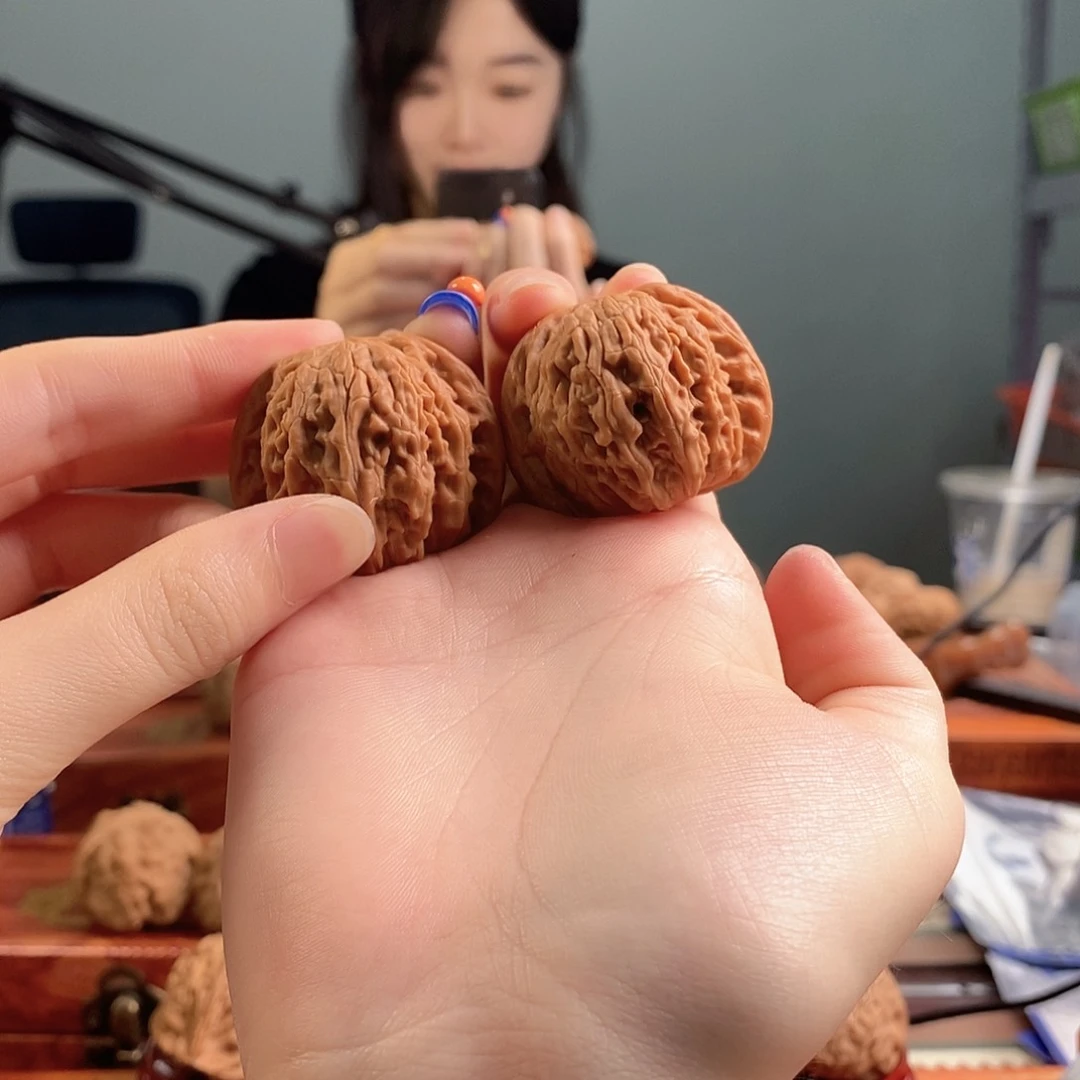 文玩核桃吊坠M****.磨盘