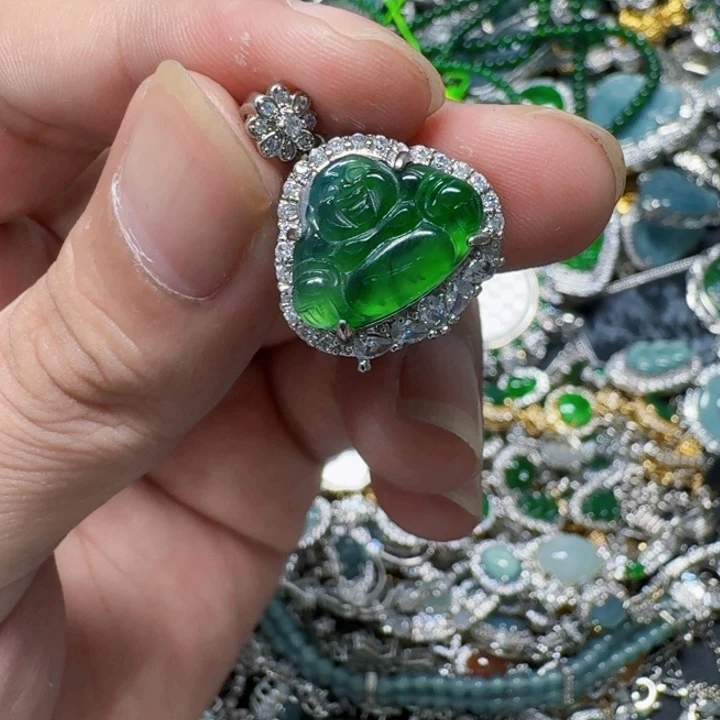 翡翠未镶嵌颈饰天然A货翡翠放漏