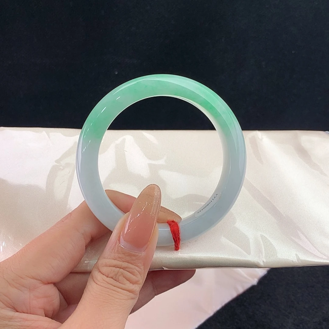 【闪购商品】未镶嵌手镯翡翠正54.8