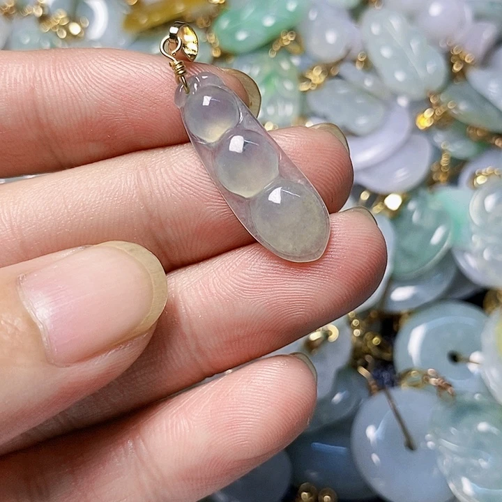 翡翠未镶嵌颈饰天然A货翡翠