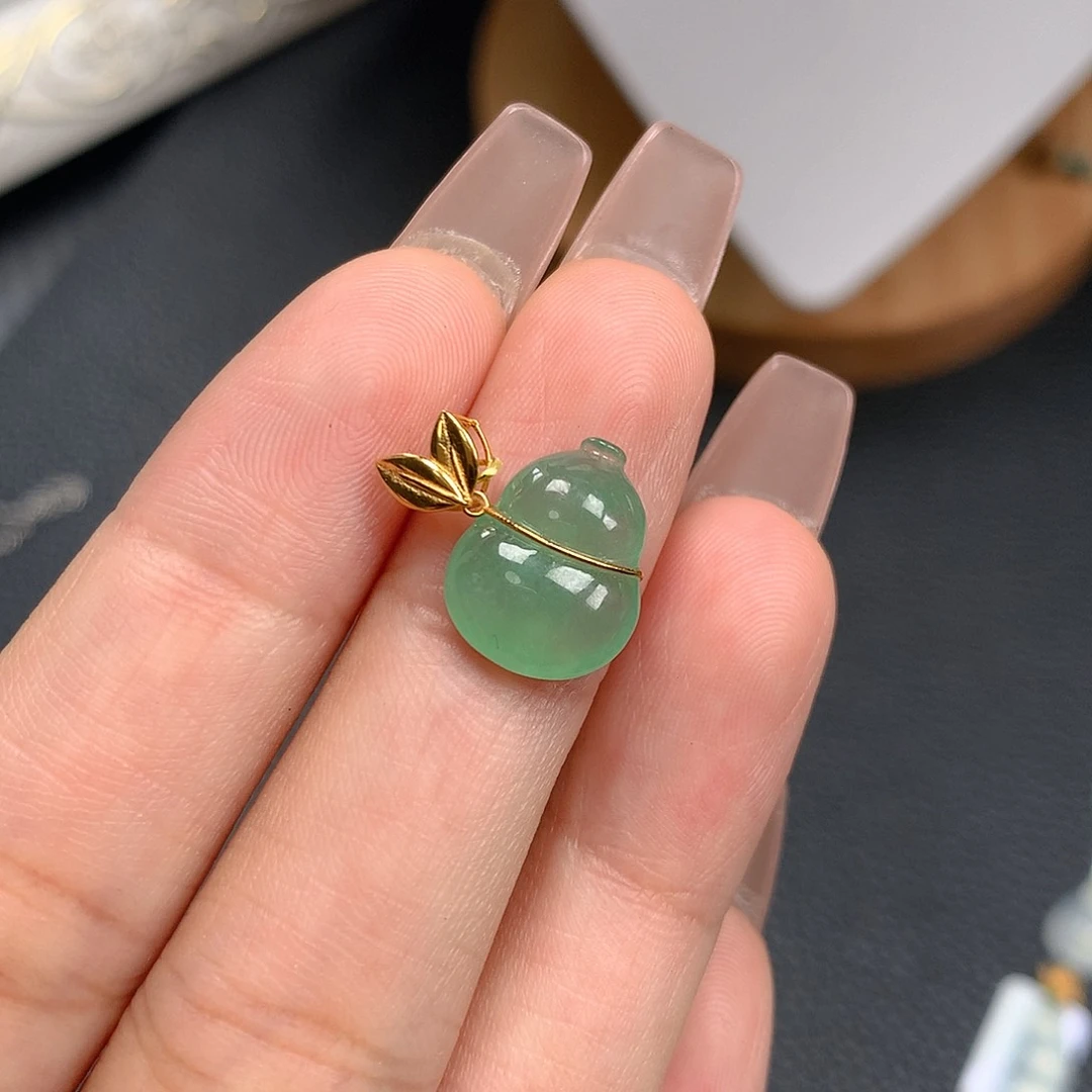 吊坠(不含链)18K金镶嵌翡翠