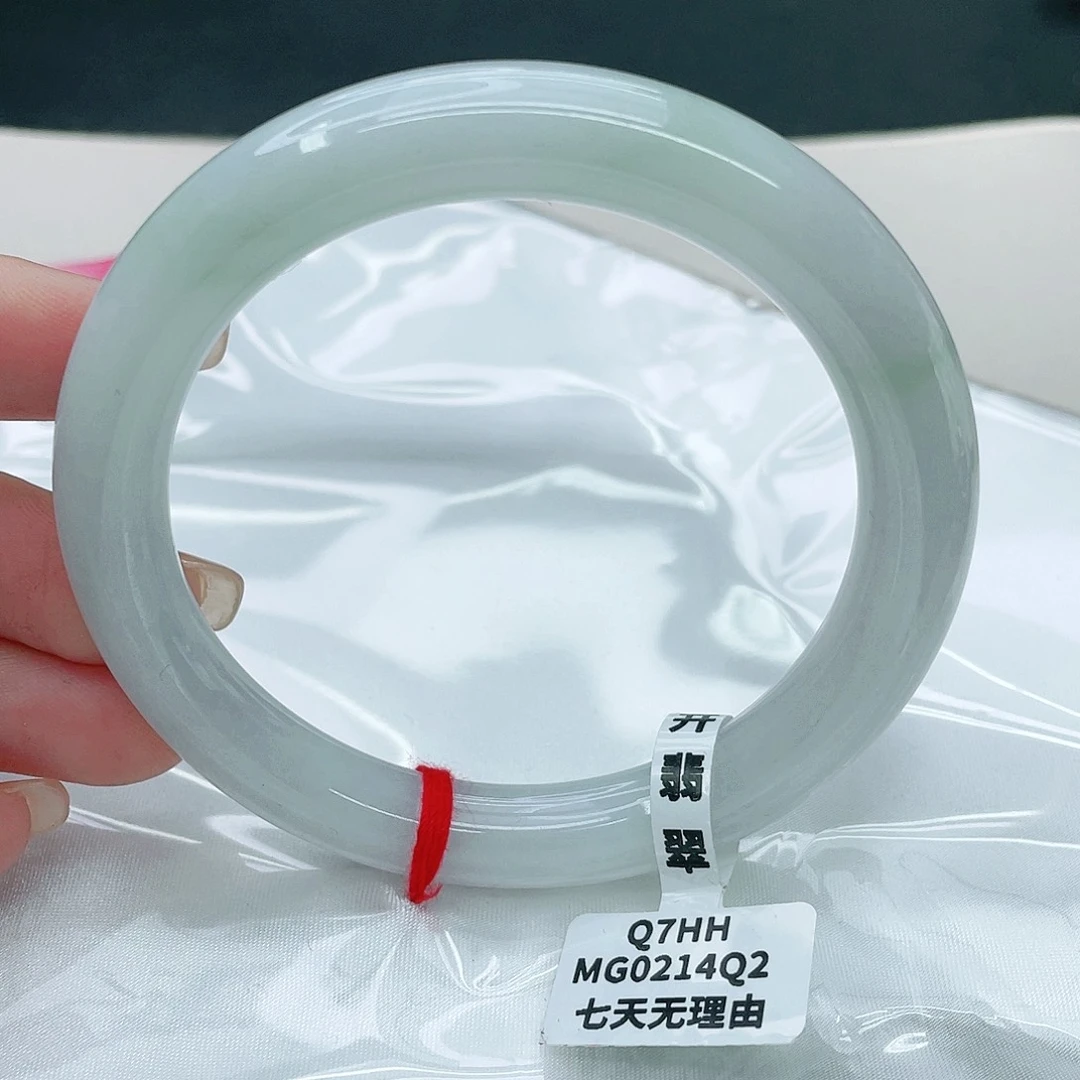 翡翠手镯未镶嵌圆61