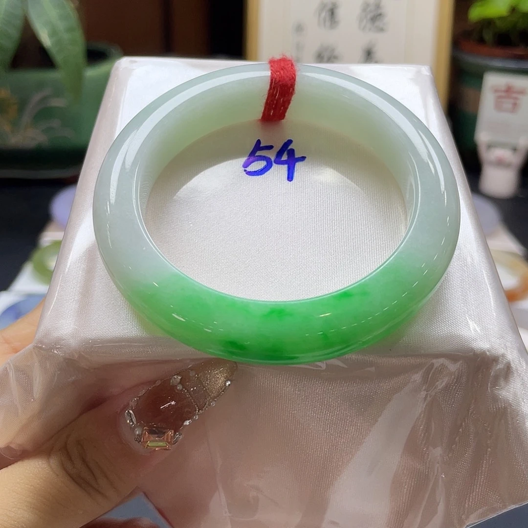 翡翠未镶嵌手镯52号