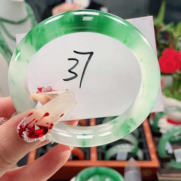 石英质玉手镯未镶嵌天然A货非洲翠手镯