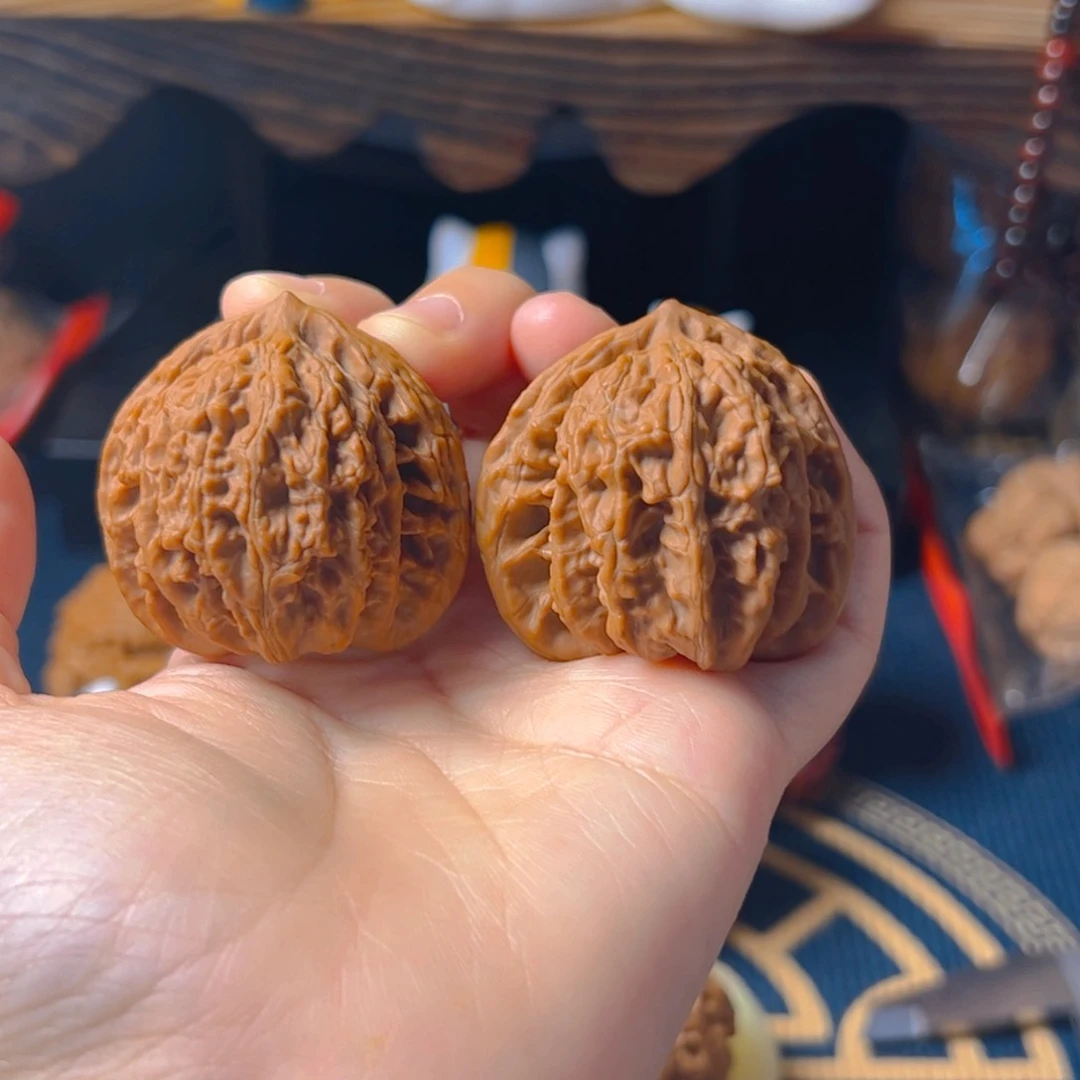 文玩核桃把件霞云岭40