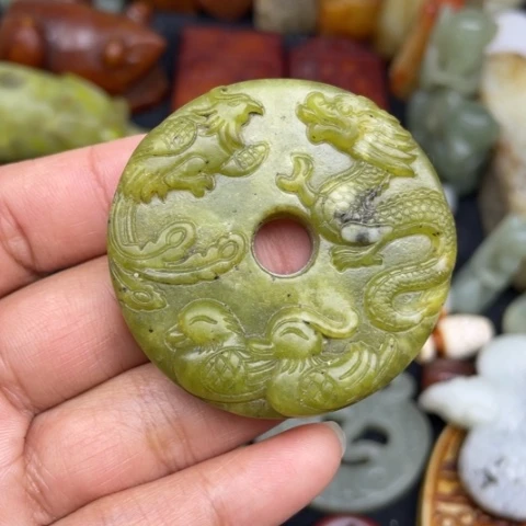 蛇纹石玉未镶嵌颈饰61