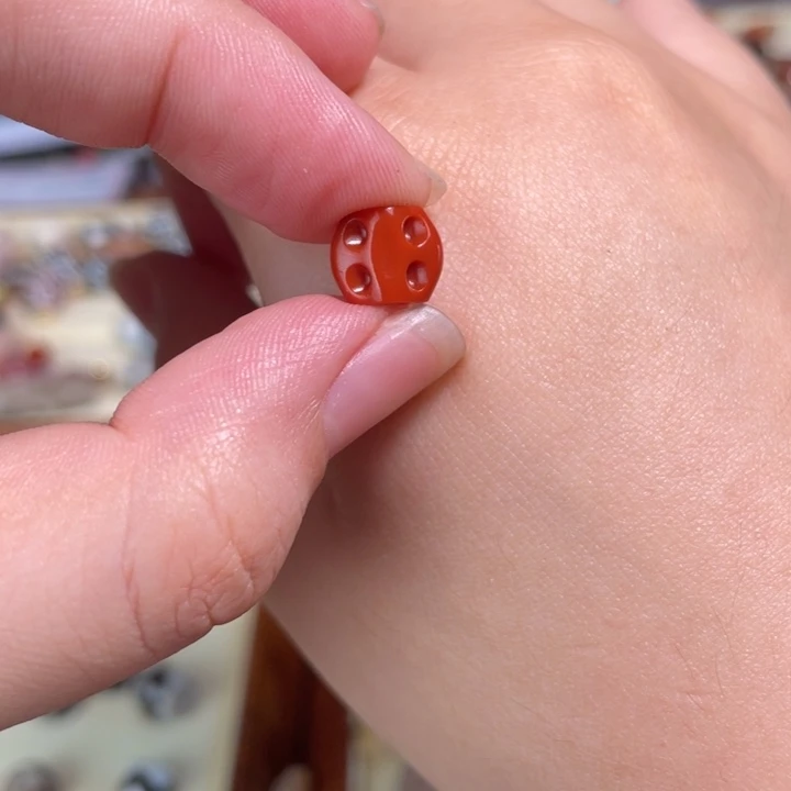 南红玛瑙未镶嵌颈饰27背云南红