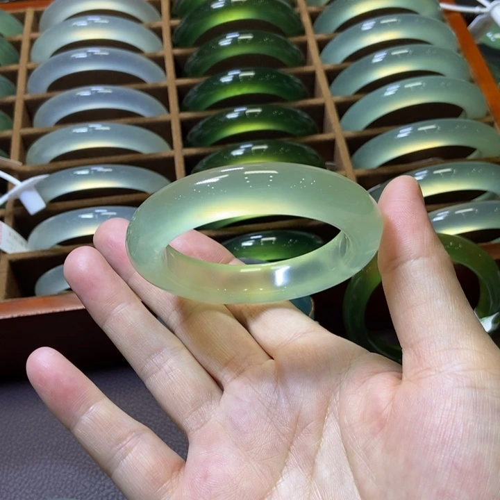 蛇纹石玉未镶嵌手镯51+