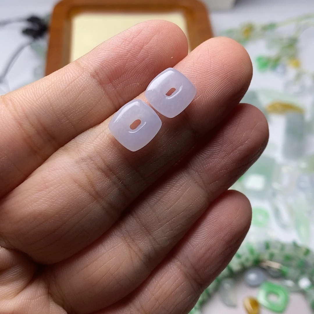 ****L翡翠未镶嵌颈饰天然翡翠