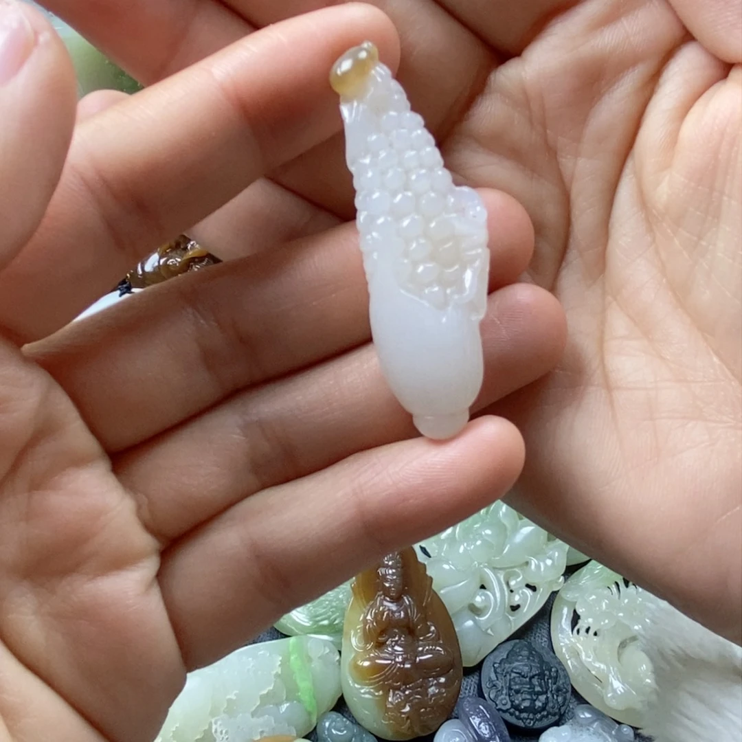 未镶嵌和田玉挂件