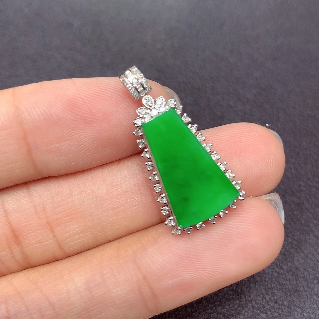 翡翠18K金镶嵌吊坠(赠链)