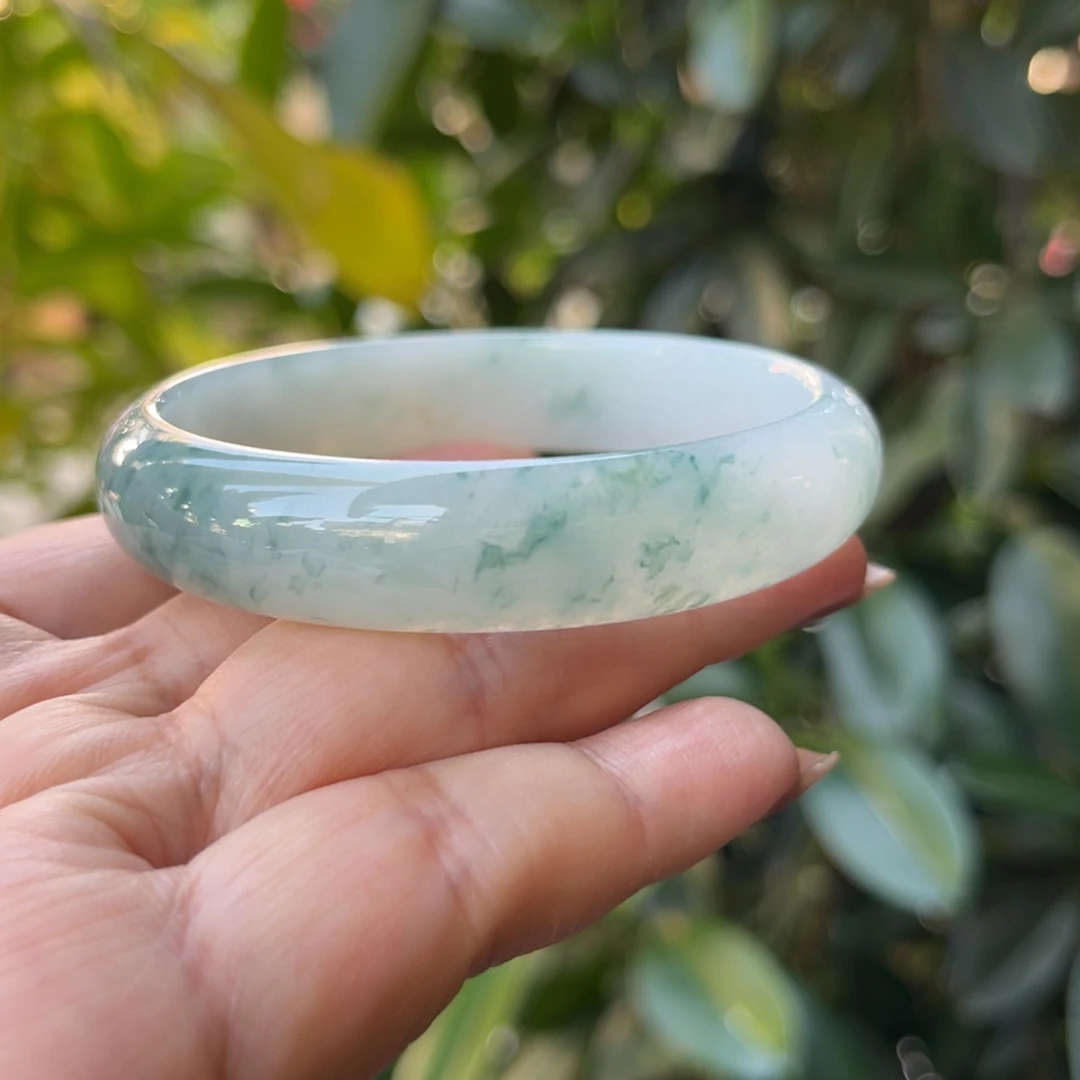 翡翠未镶嵌手镯58.5正圈