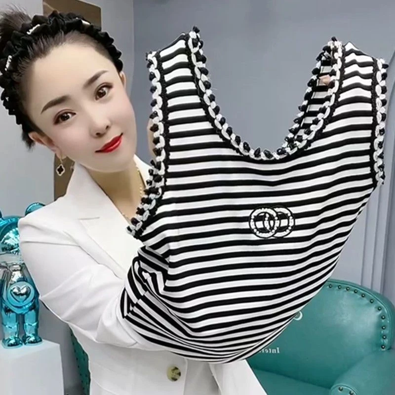 时尚圆领无袖打底背心女大码遮肚子减龄洋气气质百搭小衫妈妈装